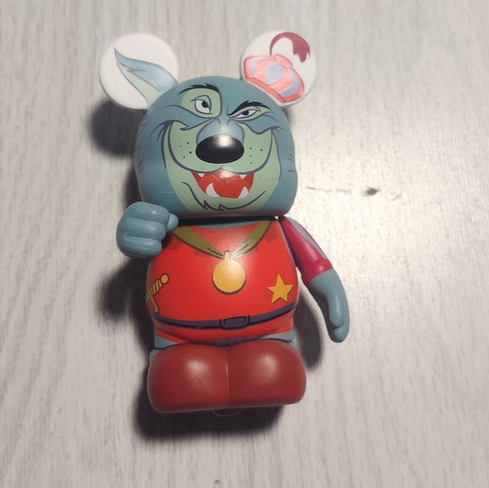 DISNEY VINYLMATION SHERIFF OF NOTTINGHAM FROM VILLAINS SERIES 4 FIGURE A8.
